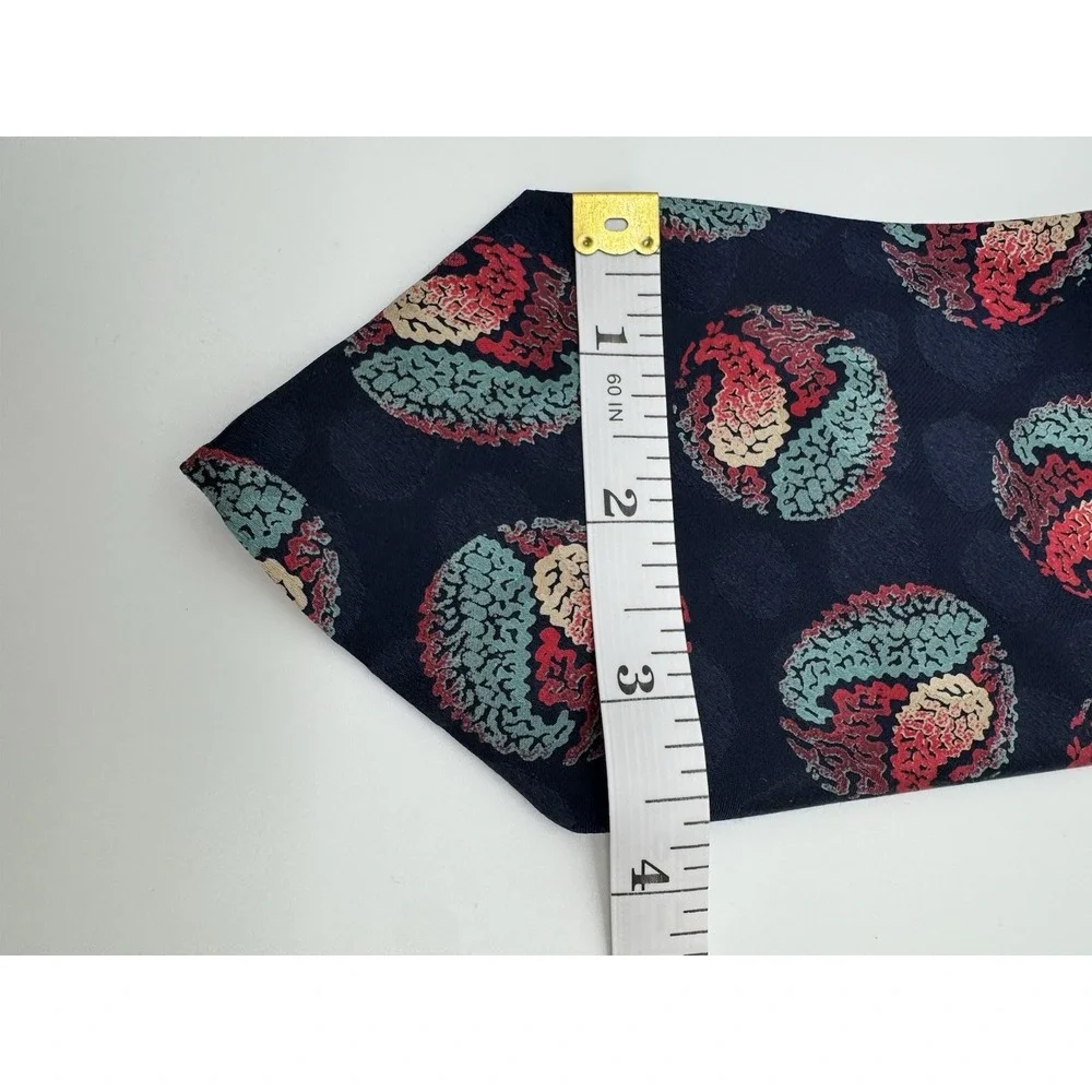 Gianni Versace Silk‎ Tie Neiman Marcus Navy Abstract Paisley Medallion Italy
